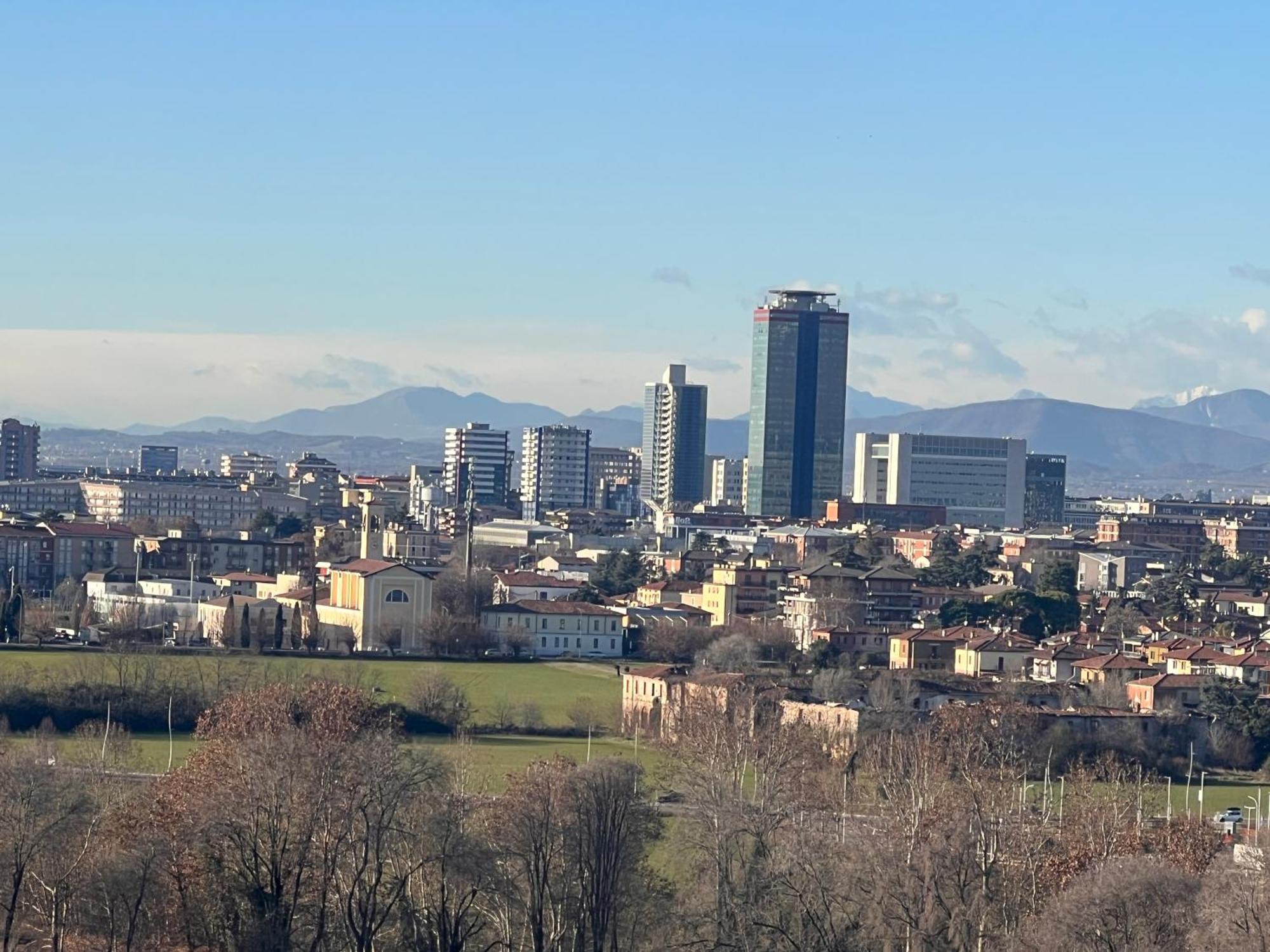 Apartmán Friends And Family Brescia Exteriér fotografie